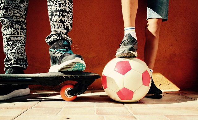Buty do gry w piłkę — Wybierz odpowiednią parę dla swoich potrzeb!